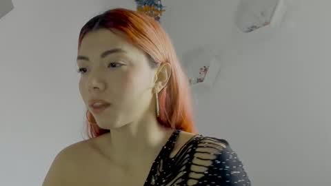 Saray  online show from December 2025 07:41:01 PM