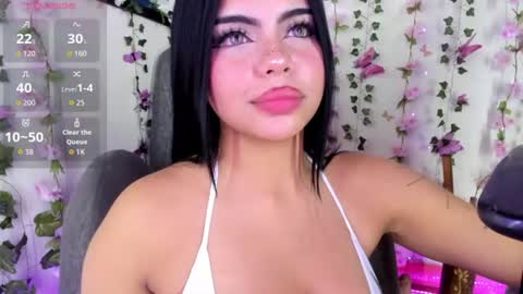 saray__jones online show from July 2026 06:35:01 PM