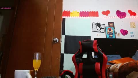 Snapshot of saray_extrovert1 chatting on April 2026 03:44:02 AM Sara Jimenez online show from April 2026 03:44:02 AM