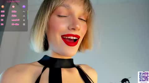 Snapshot of sarilit chatting on October 2025 02:57:02 AM Your Selena 3 online show from October 2025 02:57:02 AM