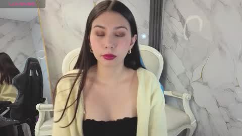 sarita22_a online show from November 2025 07:57:01 PM