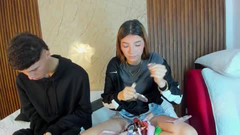  SARIYA Y ALEXIS  online show from February 2026 11:28:01 AM