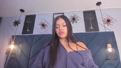 Sara  online show from December 2024 09:40:02 AM