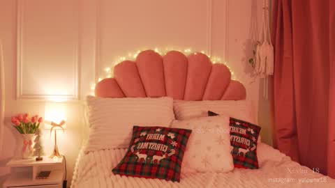 Sara  online show from December 2025 11:22:02 PM