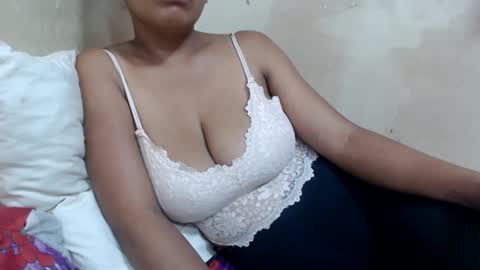 saronette online show from December 2024 11:55:01 AM