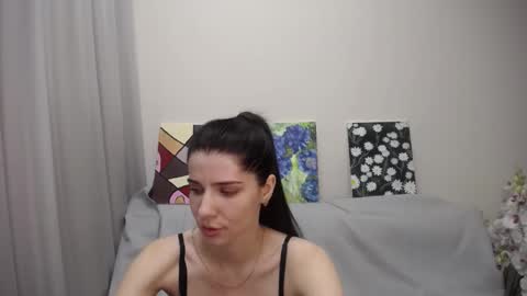 Snapshot of sarra_rich chatting on January 2025 09:19:02 AM Rich online show from January 2025 09:19:02 AM