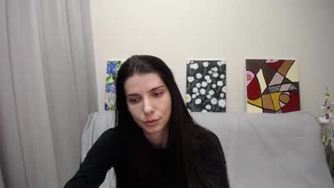 Snapshot of sarra_rich chatting on January 2025 09:06:02 AM Rich online show from January 2025 09:06:02 AM