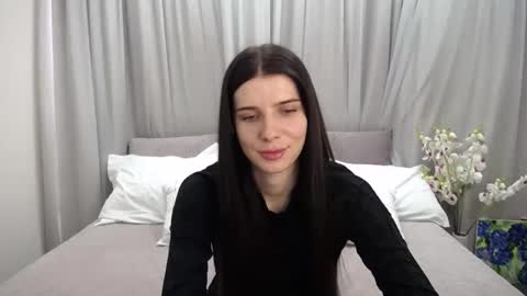 Snapshot of sarra_rich chatting on February 2025 09:04:02 AM Rich online show from February 2025 09:04:02 AM