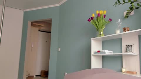 Sasha online show from March 2025 07:10:01 AM