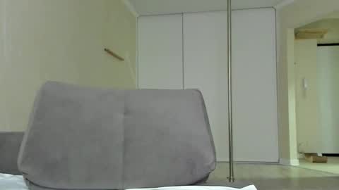 Sasha online show from November 2025 06:15:01 AM