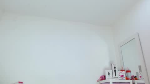 Sasha Creamy online show from February 2026 04:49:02 AM