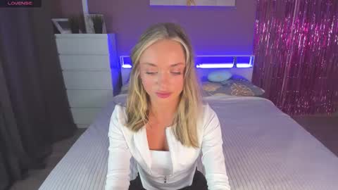 Snapshot of sasha_hardy chatting on February 2026 10:13:02 PM Sasha online show from February 2026 10:13:02 PM