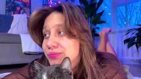 Alexandra Sasha in short online show from December 2025 06:40:02 AM