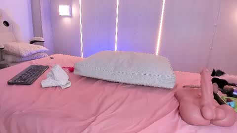 Snapshot of sasha_rivers chatting on June 2026 07:50:02 AM Sasha online show from June 2026 07:50:02 AM