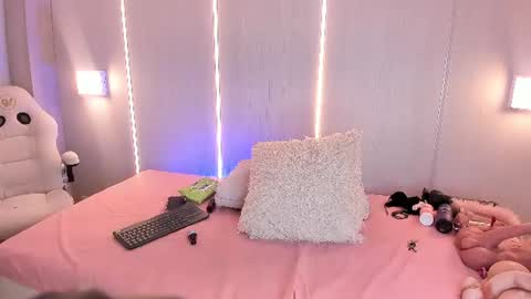 Snapshot of sasha_rivers chatting on June 2026 07:56:01 PM Sasha online show from June 2026 07:56:01 PM