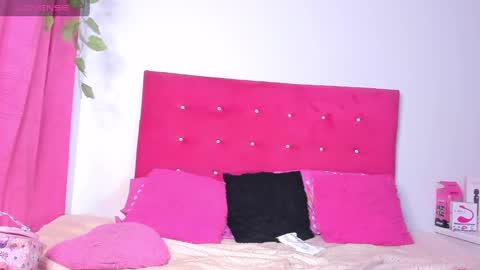 Snapshot of sasha_xxxx_ chatting on January 2025 06:02:02 AM sasha palmer online show from January 2025 06:02:02 AM