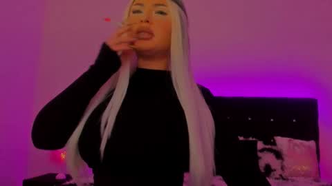   Sasha   online show from October 2025 04:46:02 AM