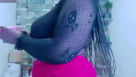 Snapshot of sashafoxy_ chatting on April 2026 02:02:02 PM sashafoxy_ online show from April 2026 02:02:02 PM