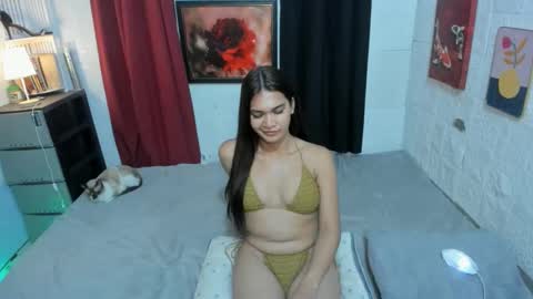 Snapshot of sashahuwanna chatting on January 2025 05:59:02 PM ESTELLA online show from January 2025 05:59:02 PM