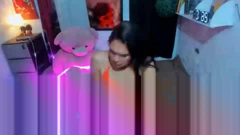 Snapshot of sashahuwanna chatting on February 2025 02:20:01 PM ESTELLA online show from February 2025 02:20:01 PM