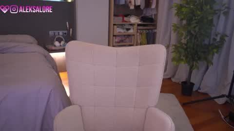 Snapshot of sashalore chatting on March 2026 03:10:01 AM sashalore online show from March 2026 03:10:01 AM