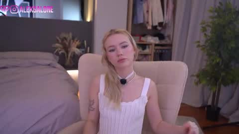 Snapshot of sashalore chatting on March 2026 03:22:02 AM sashalore online show from March 2026 03:22:02 AM