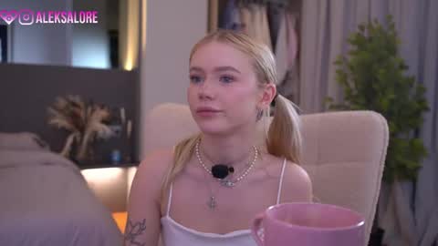 Snapshot of sashalore chatting on March 2026 03:10:02 AM sashalore online show from March 2026 03:10:02 AM