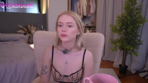 Snapshot of sashalore chatting on March 2026 03:17:01 AM sashalore online show from March 2026 03:17:01 AM