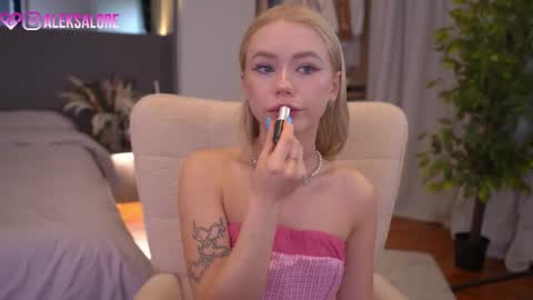 Snapshot of sashalore chatting on March 2026 02:33:02 AM sashalore online show from March 2026 02:33:02 AM