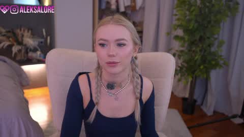 Snapshot of sashalore chatting on April 2026 02:42:01 AM sashalore online show from April 2026 02:42:01 AM