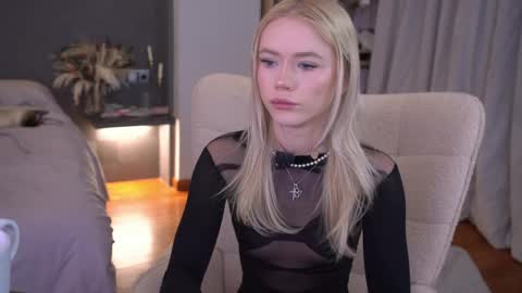 Snapshot of sashalore chatting on April 2026 02:28:01 AM sashalore online show from April 2026 02:28:01 AM