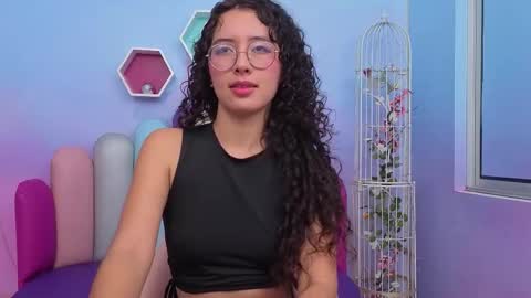 Snapshot of sashamonroee_ chatting on November 2025 03:50:01 AM SashaMonroee online show from November 2025 03:50:01 AM