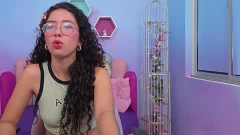 Snapshot of sashamonroee_ chatting on November 2025 11:40:01 PM SashaMonroee online show from November 2025 11:40:01 PM