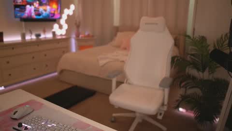 Snapshot of sashawest_official chatting on March 2026 03:18:01 PM sashawest_official online show from March 2026 03:18:01 PM