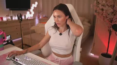 Snapshot of sashawest_official chatting on April 2026 11:51:02 PM sashawest_official online show from April 2026 11:51:02 PM