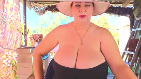 Snapshot of sassy_seasons chatting on September 2025 09:42:02 AM sassy_seasons online show from September 2025 09:42:02 AM