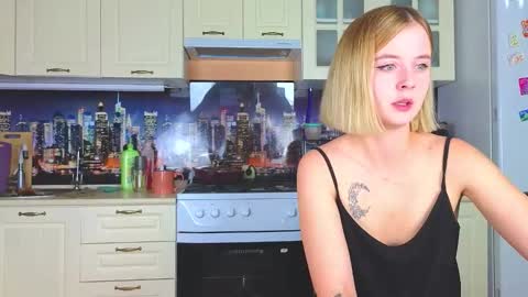 Snapshot of sassy_seasons chatting on September 2025 11:48:01 AM sassy_seasons online show from September 2025 11:48:01 AM