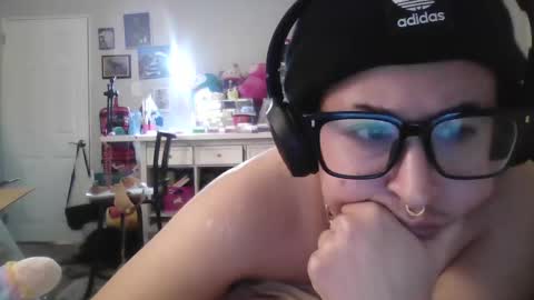 Snapshot of sassypandaxxx chatting on January 2025 03:14:01 AM koolkat online show from January 2025 03:14:01 AM