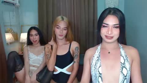 Snapshot of satiable_sashax chatting on December 2024 09:24:01 AM Sasha online show from December 2024 09:24:01 AM