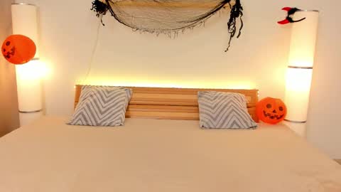 Snapshot of satimilf_ chatting on October 2025 11:06:02 PM Sati online show from October 2025 11:06:02 PM