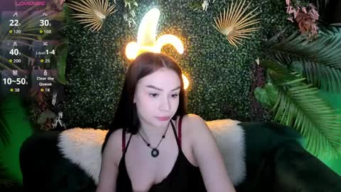 Snapshot of satiralux chatting on April 2026 05:54:01 PM online show from April 2026 05:54:01 PM