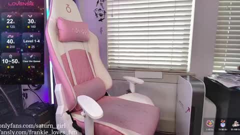 Saturn Girl online show from September 2025 07:46:02 PM