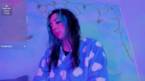 Saturnooo online show from November 2025 08:37:02 AM