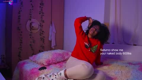 Snapshot of saturno_vibes chatting on January 2025 01:30:01 PM saturno_vibes online show from January 2025 01:30:01 PM