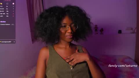 Snapshot of saturno_vibes chatting on October 2025 08:50:02 AM saturno_vibes online show from October 2025 08:50:02 AM