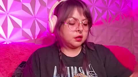 Gina George online show from October 2025 11:12:02 PM