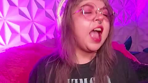 Gina George online show from November 2025 12:11:02 AM