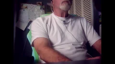 Snapshot of satyr64 chatting on April 2026 02:32:02 PM satyr64 online show from April 2026 02:32:02 PM