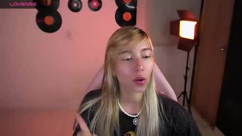 Snapshot of saucy_jenn1 chatting on March 2026 10:24:01 PM I AM JENN online show from March 2026 10:24:01 PM