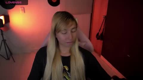 Snapshot of saucy_jenn1 chatting on April 2026 04:15:01 AM I AM JENN online show from April 2026 04:15:01 AM